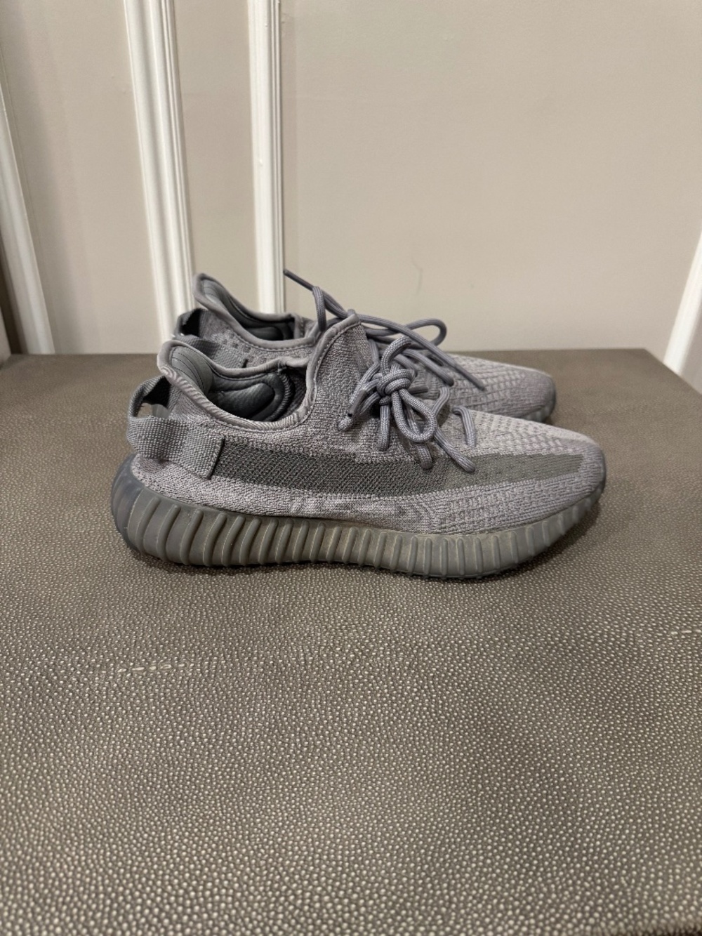 adidas Yeezy Boost 350 V2 Steel Grey Men’s 8.5 Women’s 9.5